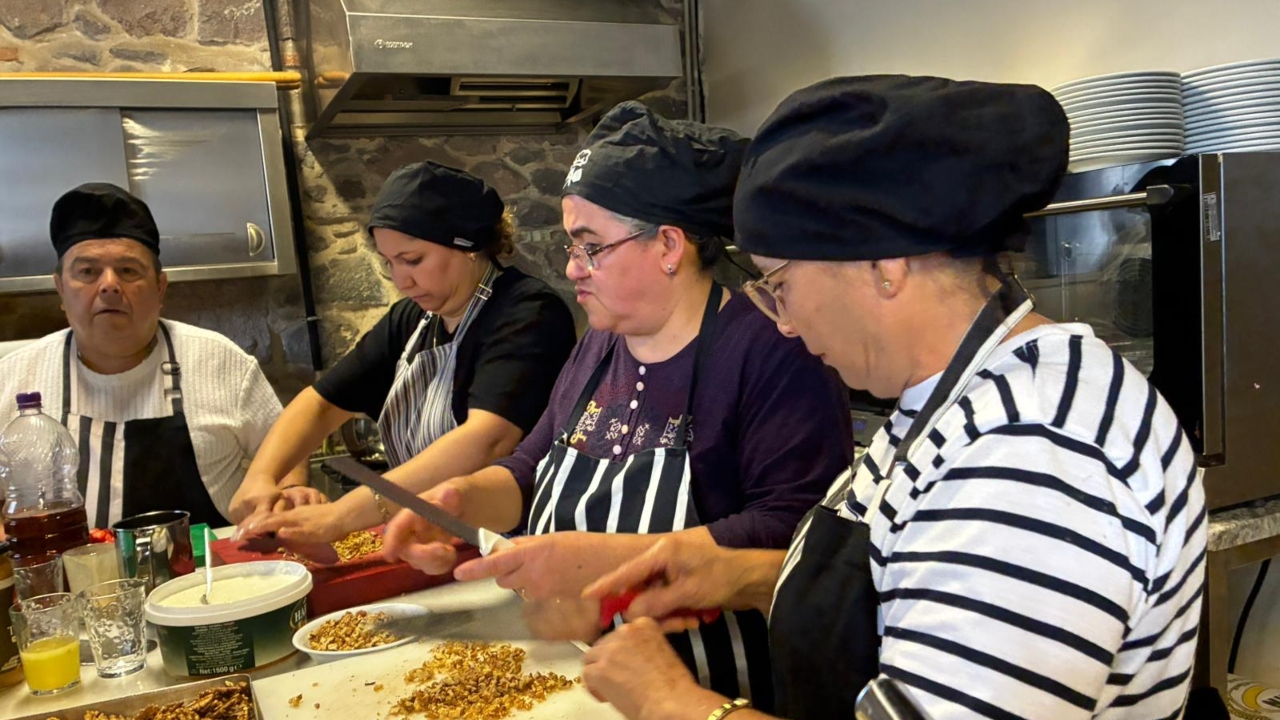 Şef Rıfat Yurttaş’tan Işitme Engelli Kursiyerlere Ege Mutfağı Atölyesi (2)