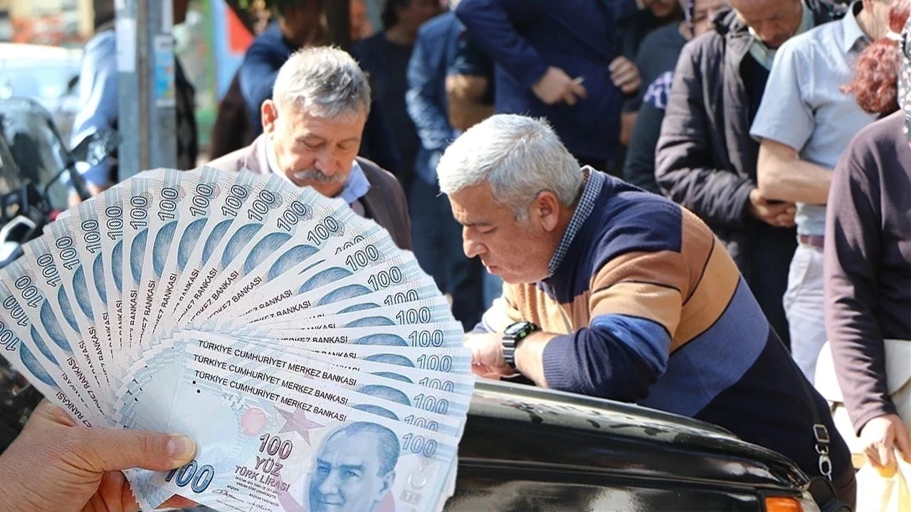 Merkez Bankası'nın tahminine göre emekli zam oranı belli oldu