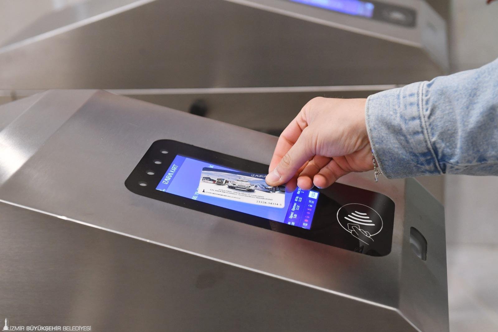 O gün ulaşım aksamayacak: İzmir ulaşımına yılbaşı düzenlemesi