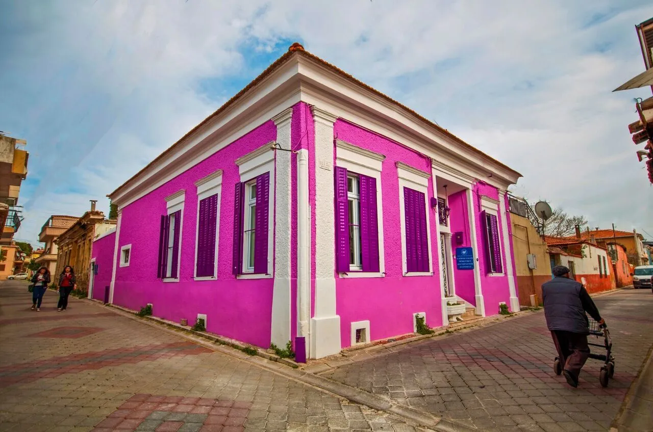 İzmir’in İtalya’yı kıskandıran mahallesi: Tarihi ve yapısı ile büyülüyor!