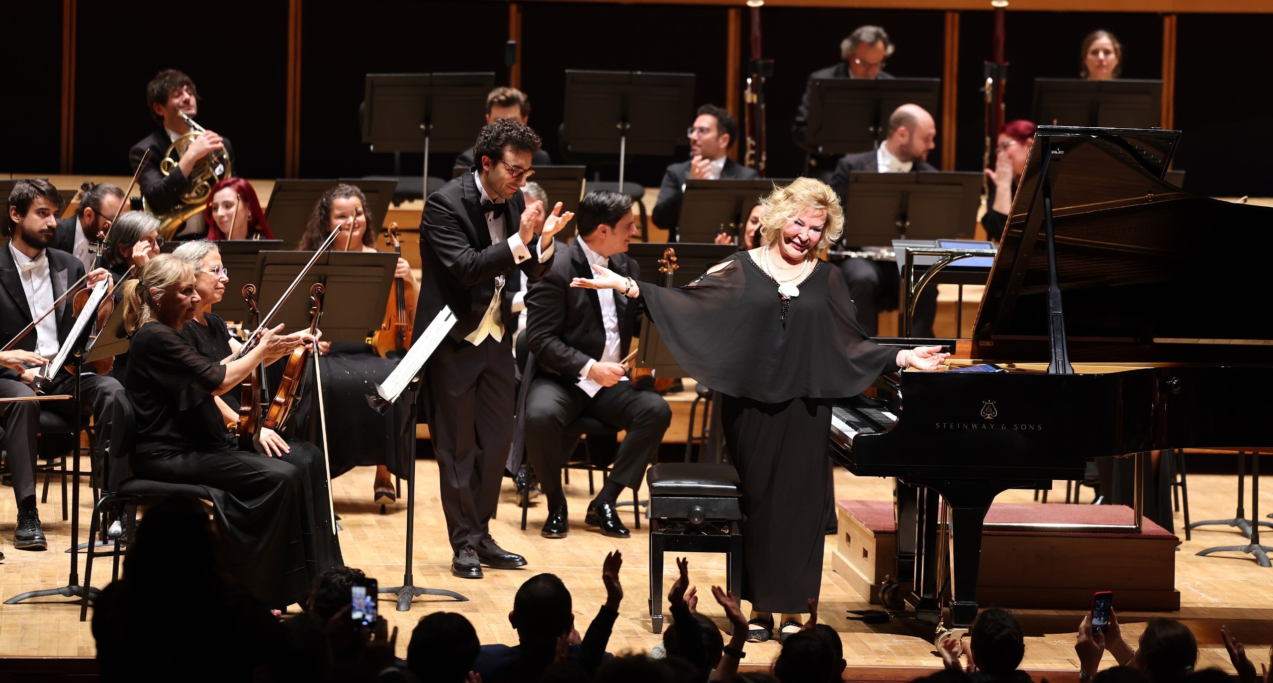 İsmet İnönü İzmir'de özel bir konserle anıldı-1