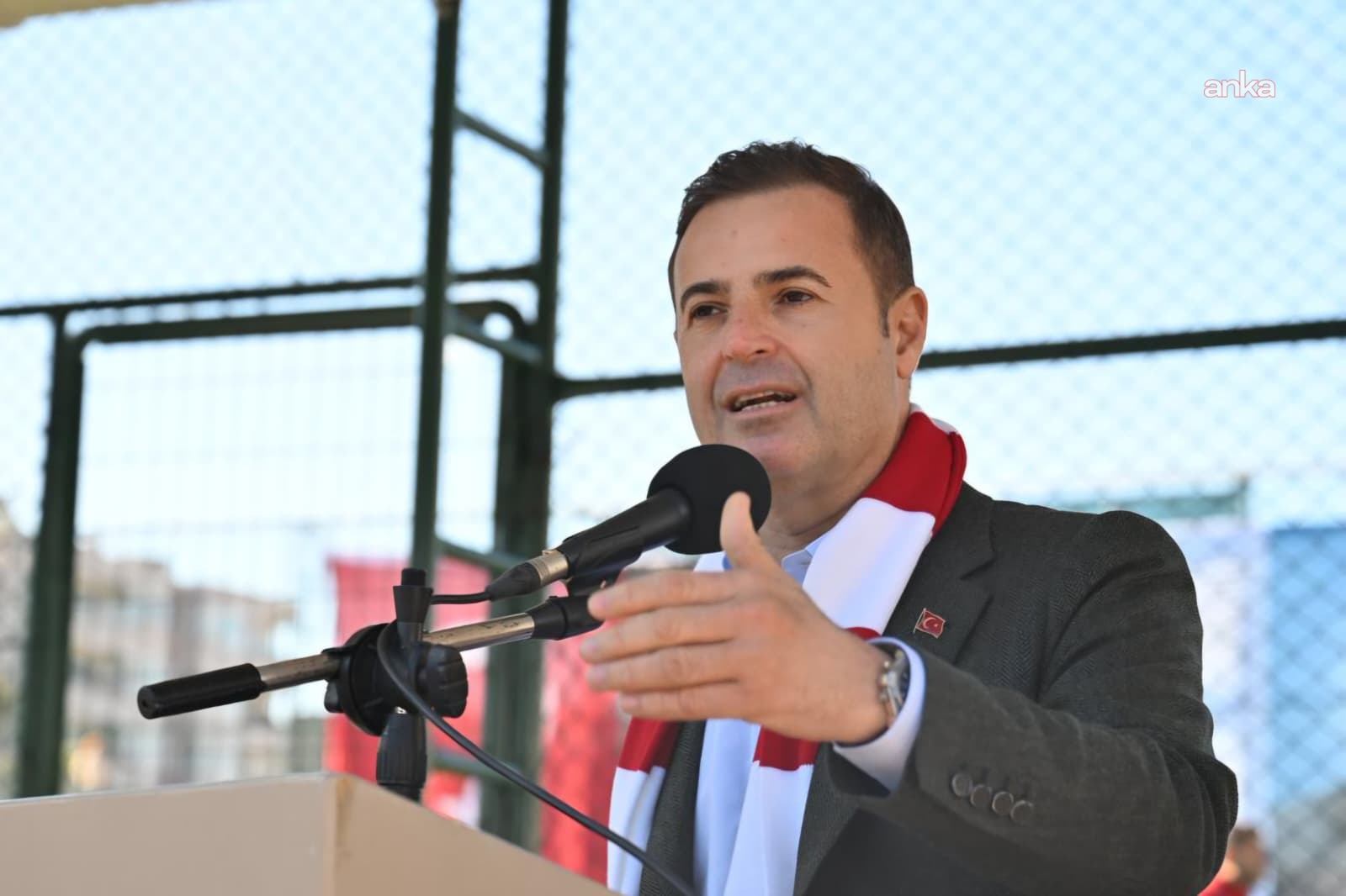 Balıkesir Büyükşehir Belediye Başkanı Akın'dan gençlere tam destek-1