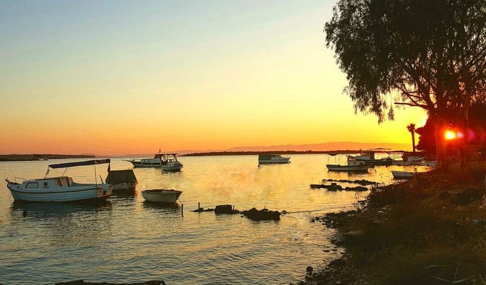 Adeta İzmir’in Doğal Film Platosu Gün Batımı, Koylar Ve Tarihle Iç Içe Büyüleyici Köy (13)