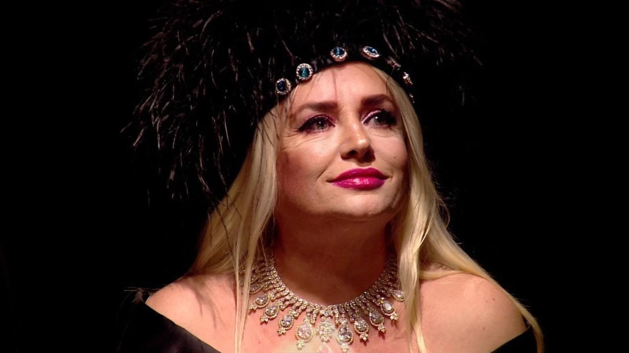 Banu Alkan Kimdir, Kaç Yaşında, Nereli Afrodit Banu Alkan'ın Hayatı Ve Biyografisi! (2)