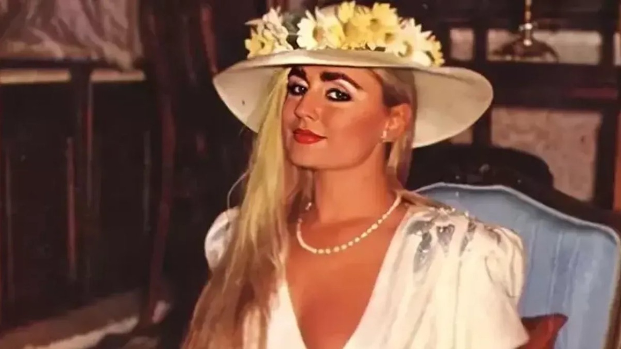 Banu Alkan Kimdir, Kaç Yaşında, Nereli Afrodit Banu Alkan'ın Hayatı Ve Biyografisi! (3)