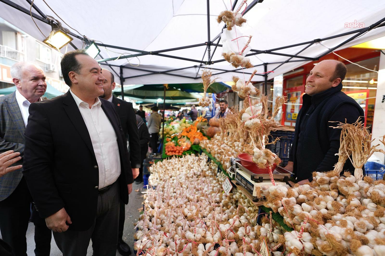 Başkan Dutlulu Karaköy Pazarı’nı Ziyaret Etti (1)
