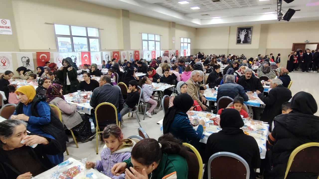 Başkan Eşki, Bornovalılarla Yeni Yıl Müjdesini Verdi