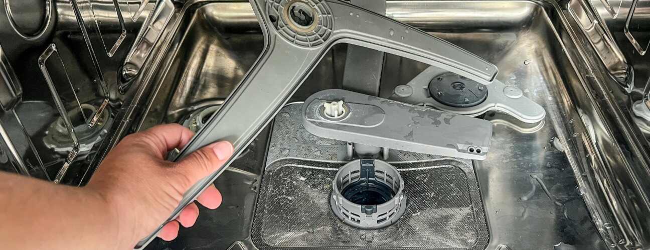 Bulaşıklar Makineden Kirli Çıkıyorsa Sebebi Bu Olabilir İşte Maksimum Verim Için Yapmanız Gerekenler! (1)-2