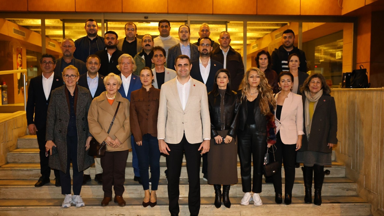 CHP İzmir İl Başkanı Güç'ten Efes Selçuk'a ziyaret: Belediye başkanlarımıza sahip çıkmak zorundayız!