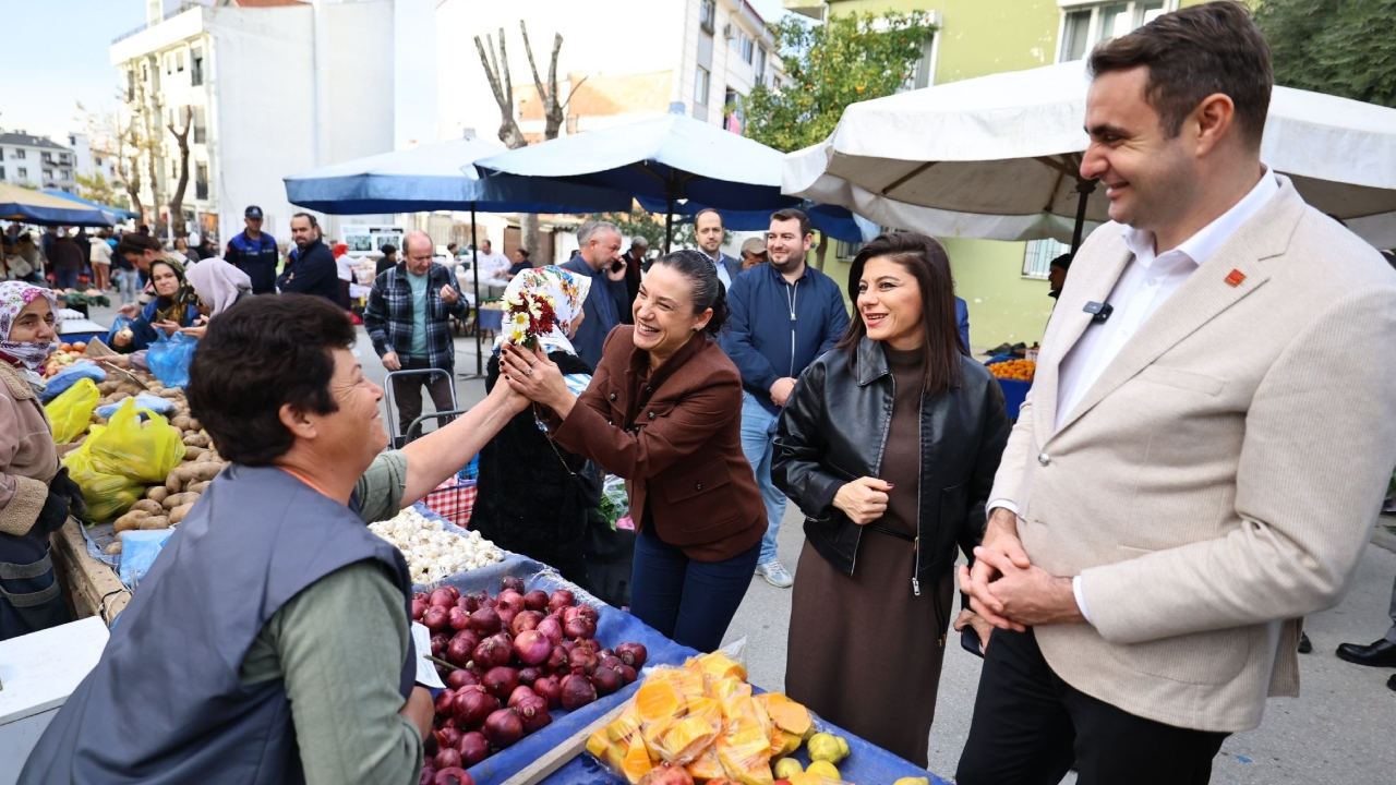 CHP İzmir İl Başkanı Güç'ten Efes Selçuk'a ziyaret: Belediye başkanlarımıza sahip çıkmak zorundayız!