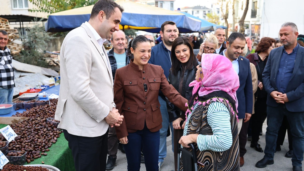 CHP İzmir İl Başkanı Güç'ten Efes Selçuk'a ziyaret: Belediye başkanlarımıza sahip çıkmak zorundayız!