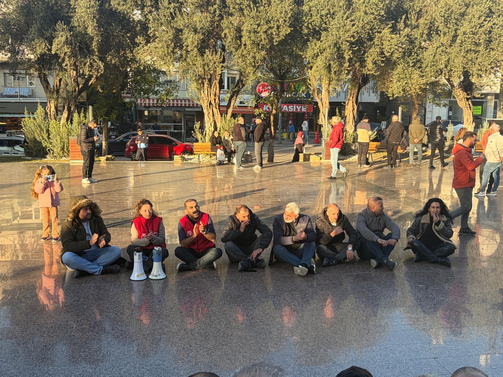 DİSK’ten “AKP’yle işbirliği” iddialarına sert tepki: Kimsenin haddine değil!