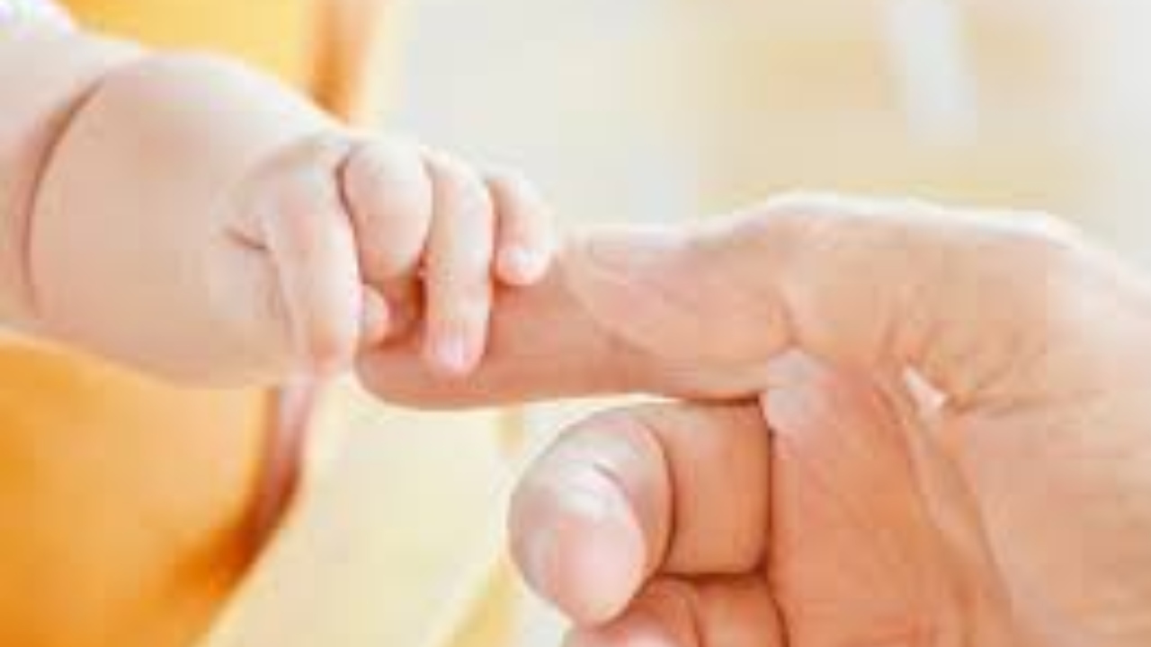 Binlerce çocuk sıcak bir yuva bekliyor: İzmir’de evlat edinme süreci nasıl işliyor?