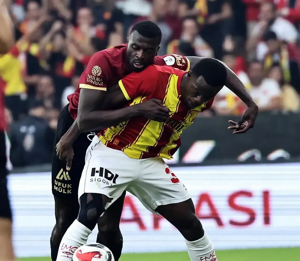 Göztepe’de Stoilov golcü istiyor: En az üç oyuncu alacağız!