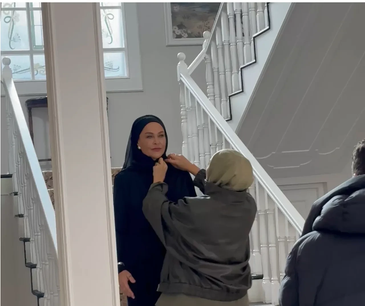 Hülya Avşar hangi dizide oynayacak? Hülya Avşar dizi için mi kapandı? Hülya Avşar’ın yeni dizisinin adı ne?