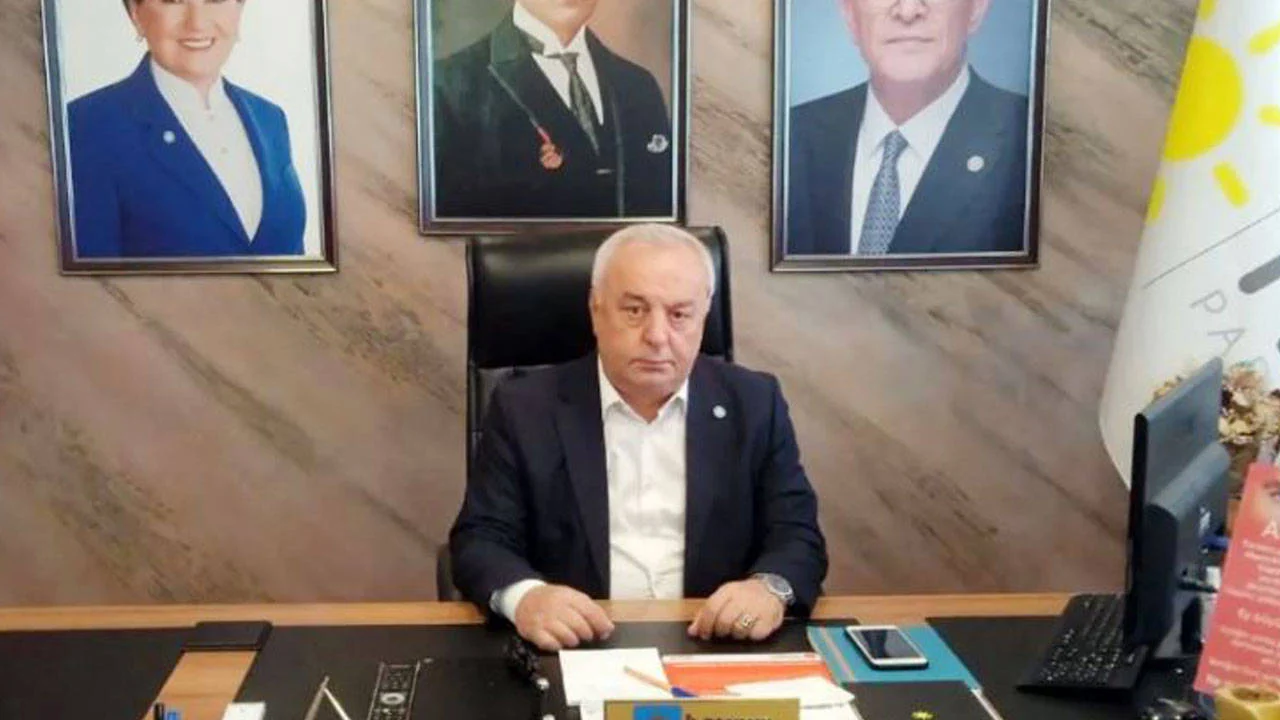 Iyi Parti Il Baskani Kirmizi Isikta Darp Edildi