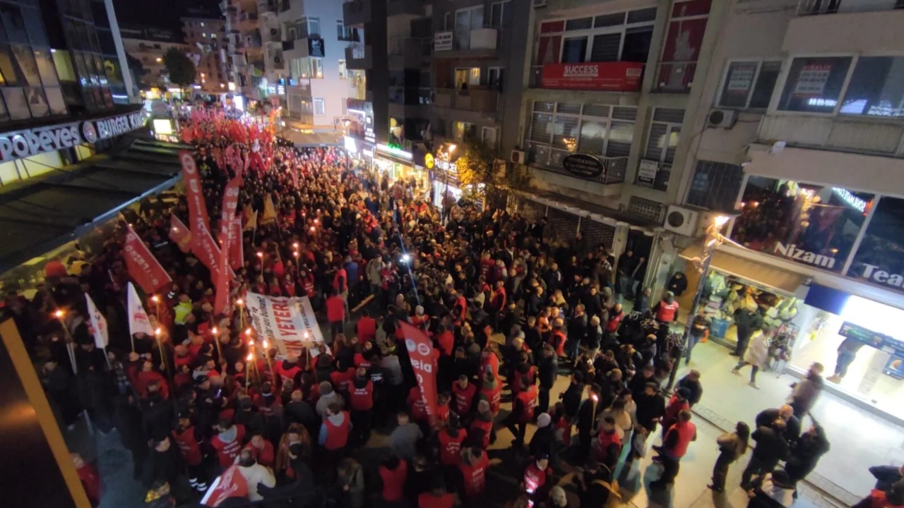 İzmir Büyükşehir Emekçilerinin Eyleminde Üçüncü Gün! (1)