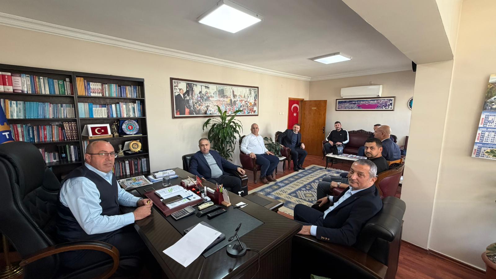 İzmir Büyükşehir’in 7 Şirketini Kapsıyor Sendikadan Yeni Mesai Kararı! (2)