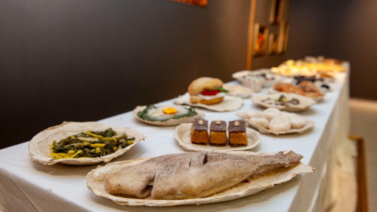 İzmir Mutfağını Sanatla Buluştu Karşıyaka Belediyesi Yoğun Ilgi Gören O Serginin Tarihini Uzattı (2)