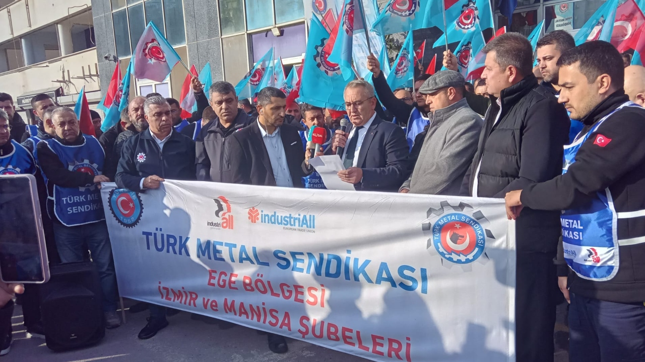 İzmir’de Emek Mücadelesi Büyüyor Türk Metal Sendikası Da Sokağa Indi (1)