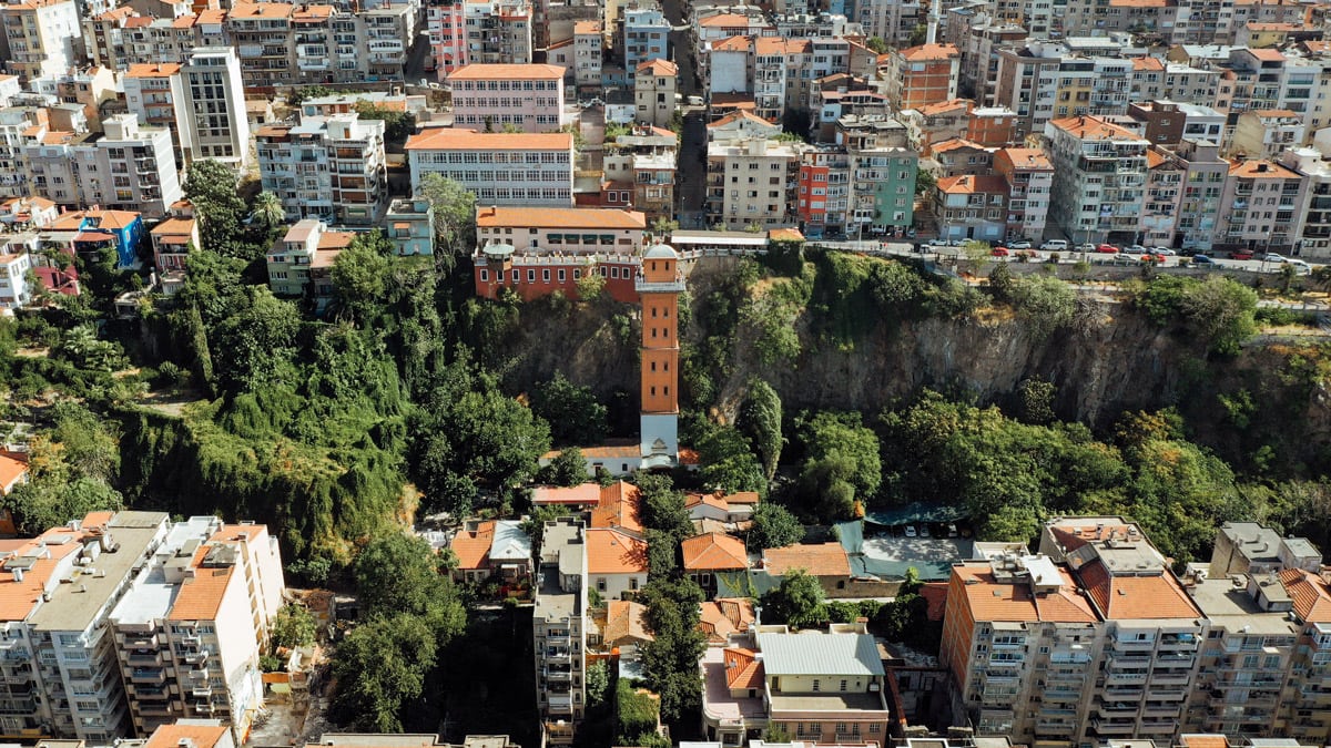 İzmir’de Yürüyerek Keşfedilecek 7 Keyifli Mahalle-1