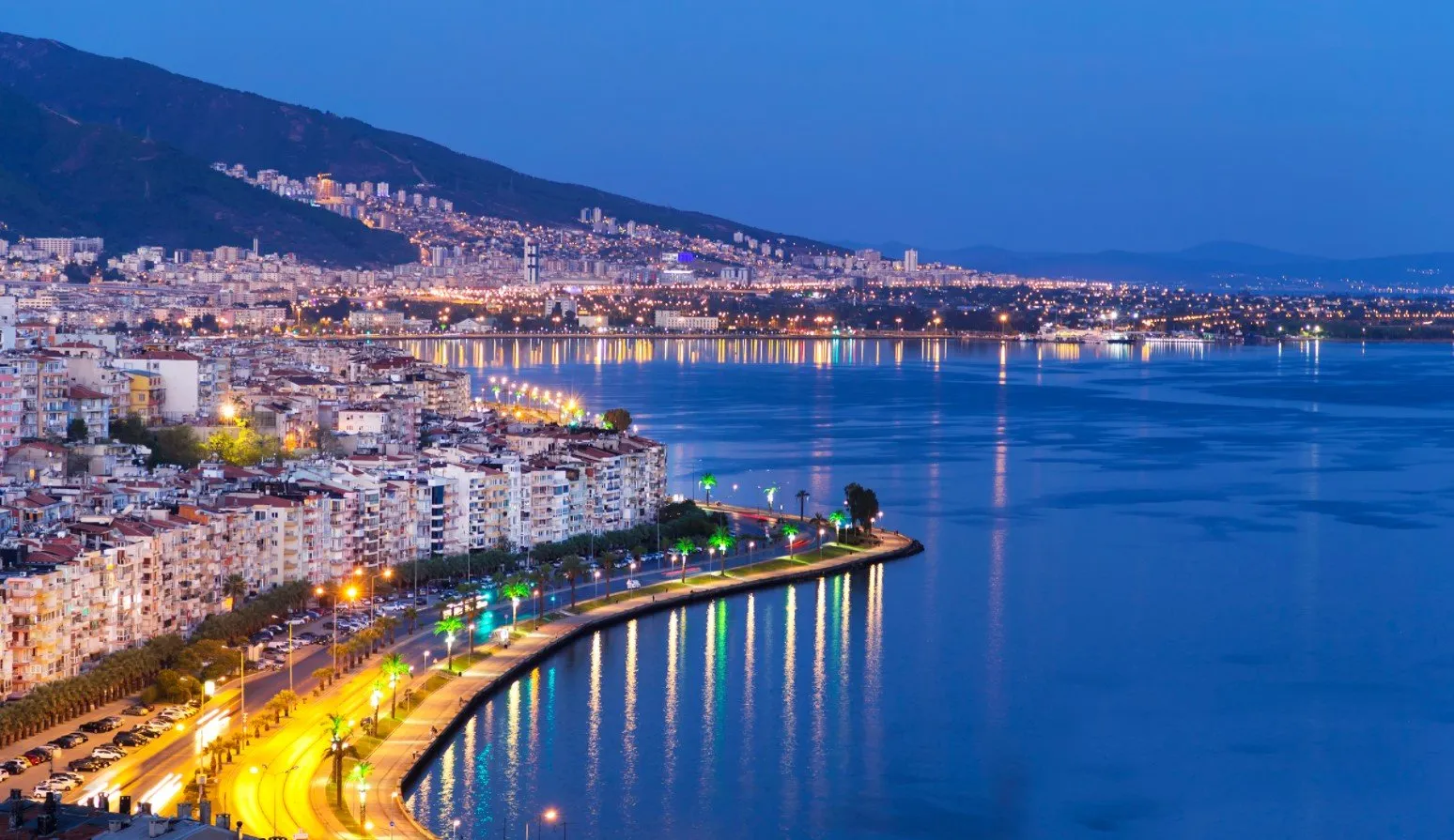 İzmir’de Yürüyerek Keşfedilecek 7 Keyifli Mahalle (2)