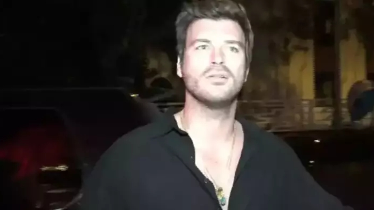 Kıvanç Tatlıtuğ Müjdeyi Verdi Yeni Projeyle Ekranlara Geri Dönüyor