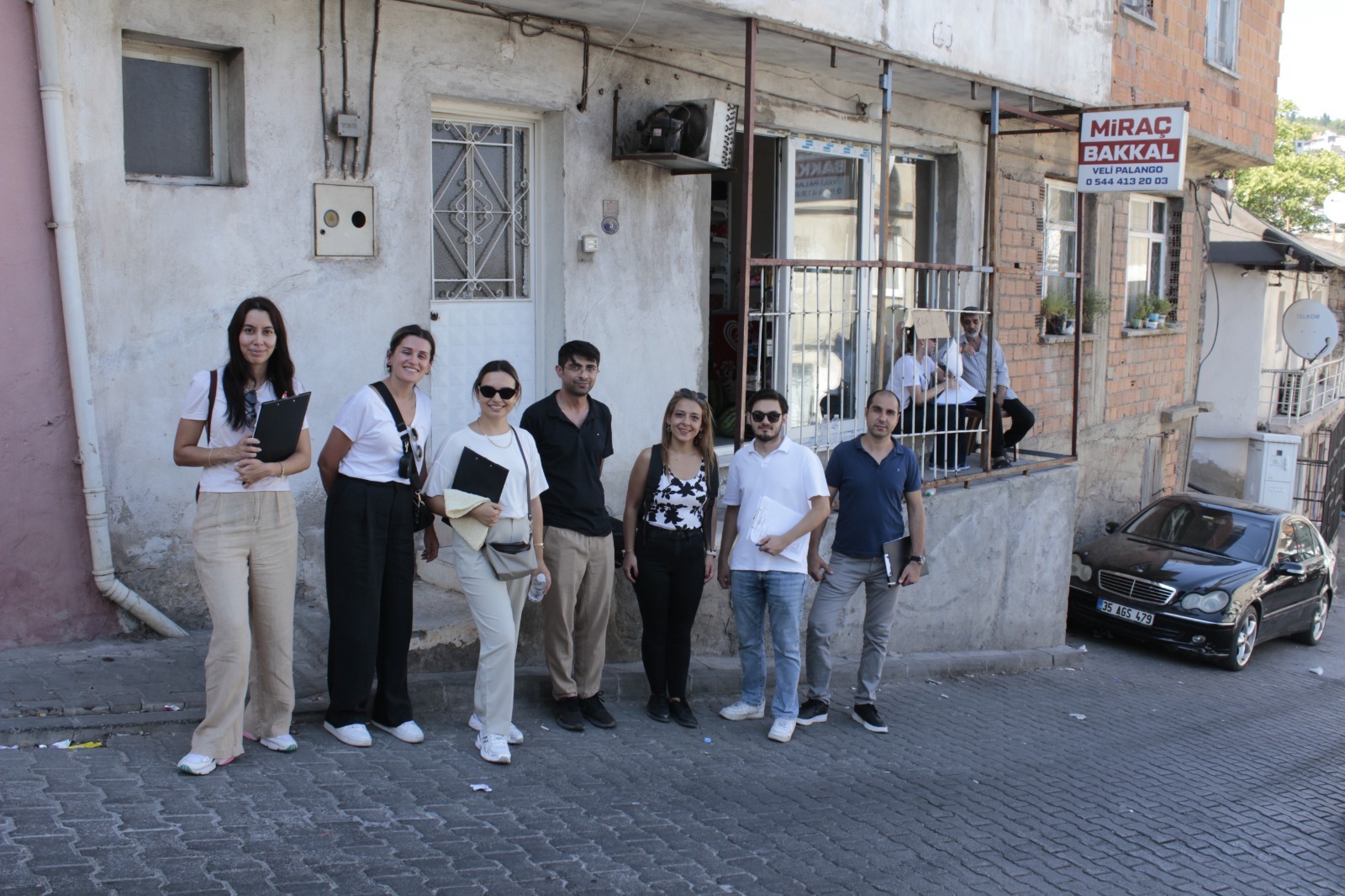 Konak Belediyesi’nin İzmir Kalkınma Ajansı destekli ‘Konak-Afet Dirençli Yaşam Alanları Mekansal Uygulamalar Yol Haritası’ konulu projesinde son aşamaya gelindi. Projenin tamamlanmasıyla birlikte Konak için ‘Kentsel Dönüşüm Uygulama Modeli’ ortaya çıkacak.