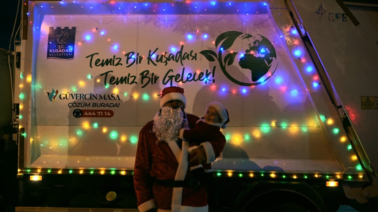 Kuşadası Belediyesi’nden Dikkat Çeken Etkinlik Yeni Yıl Coşkusu Çevre Temizliğiyle Buluştu