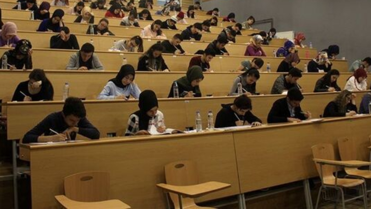 Öğrencilere Kötü Haber Üç Ay Yaz Tatili Kalkıyor (1)