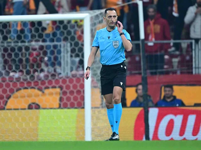 Okan Buruk Isyan Etti Galatasaray Hakemi Uefa’ya Şikâyet Etti-2