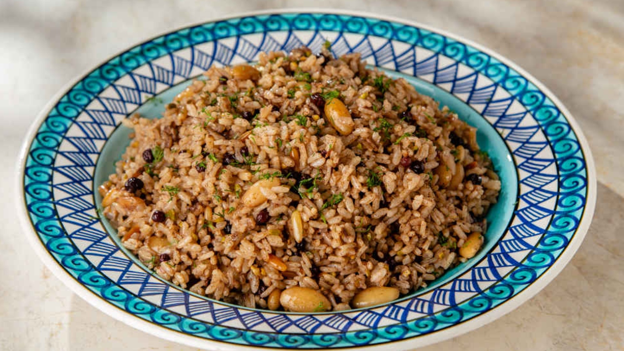 Sofraların Vazgeçilmez Lezzeti İç Pilav Tarifi-3