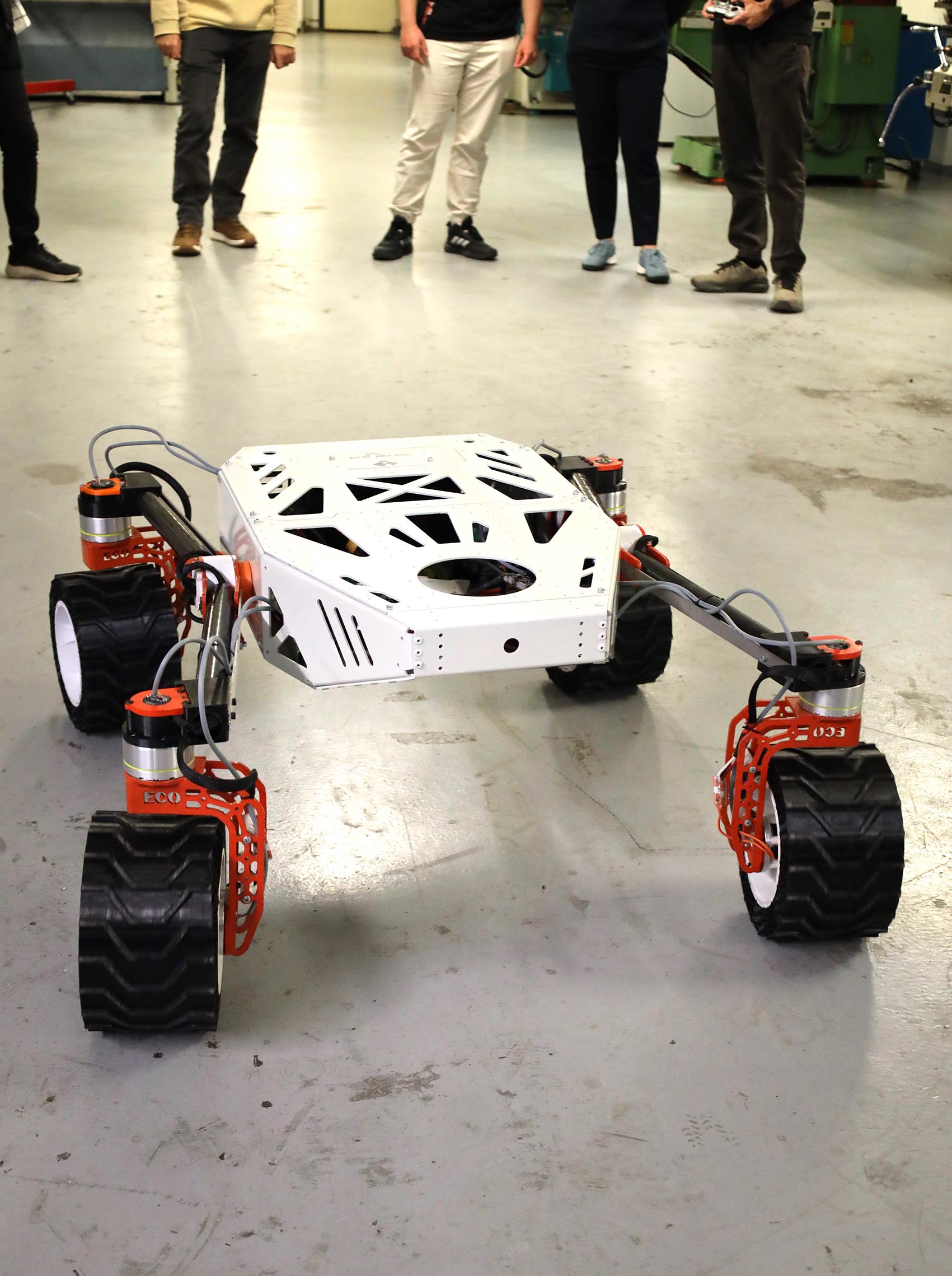 İEÜ’de tasarlandı: ECO Rover uzayı keşfedecek!