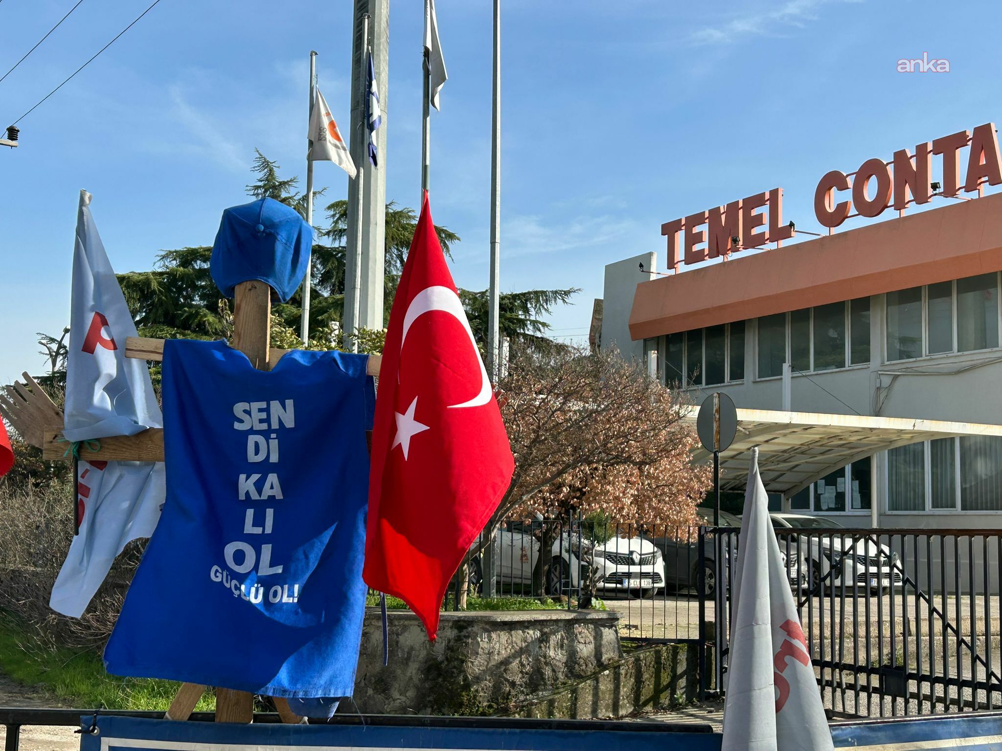 Temel Conta’da Grev 365. Gününde Sendika Içeriye Girene Kadar Kapının Önünden Ayrılmayacağız (3)