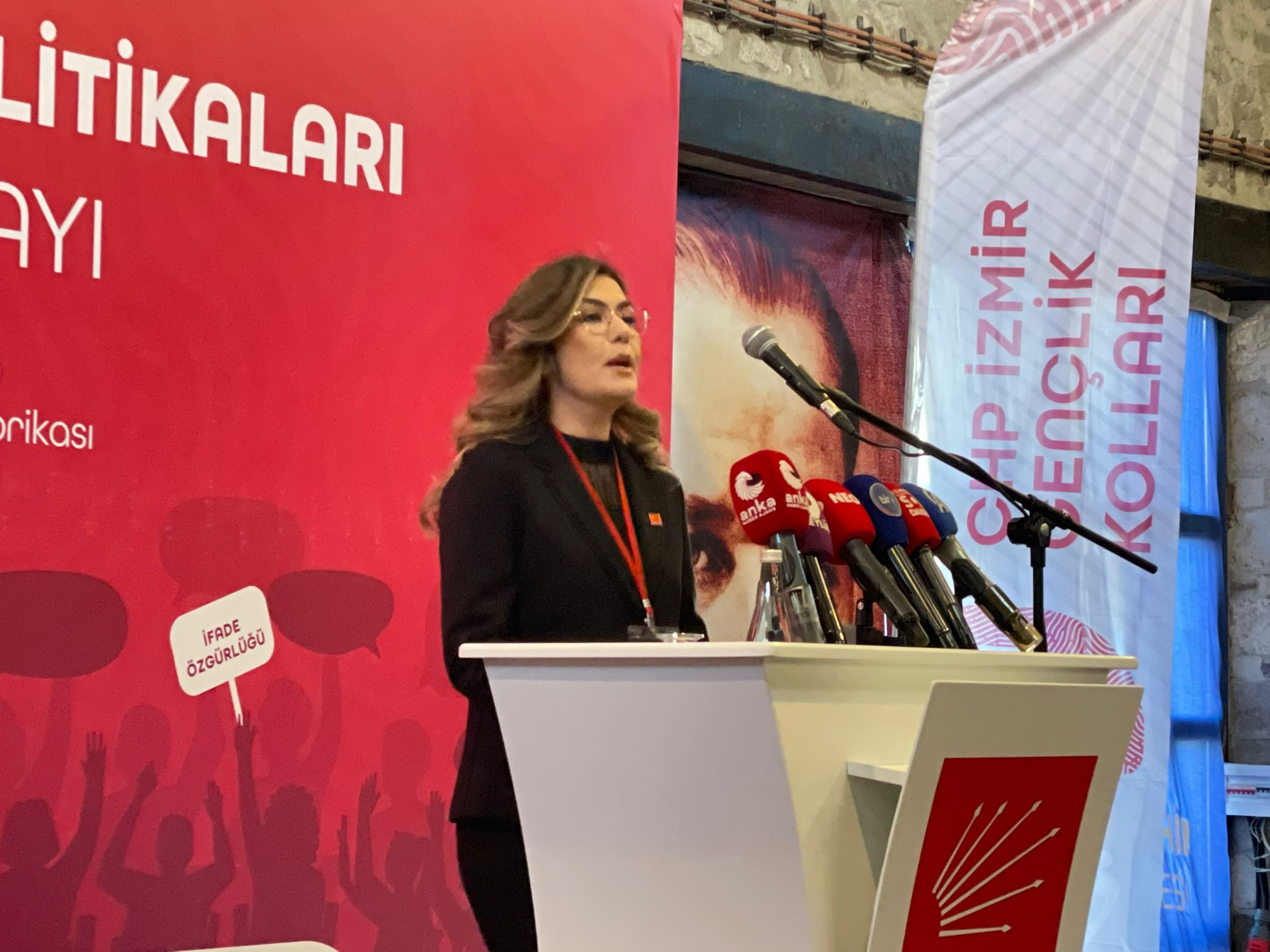 Üniversitelilerden İzmir’de Çalıştay Sorgulamayan Gençlik Yaratmak Istiyorlar (3)