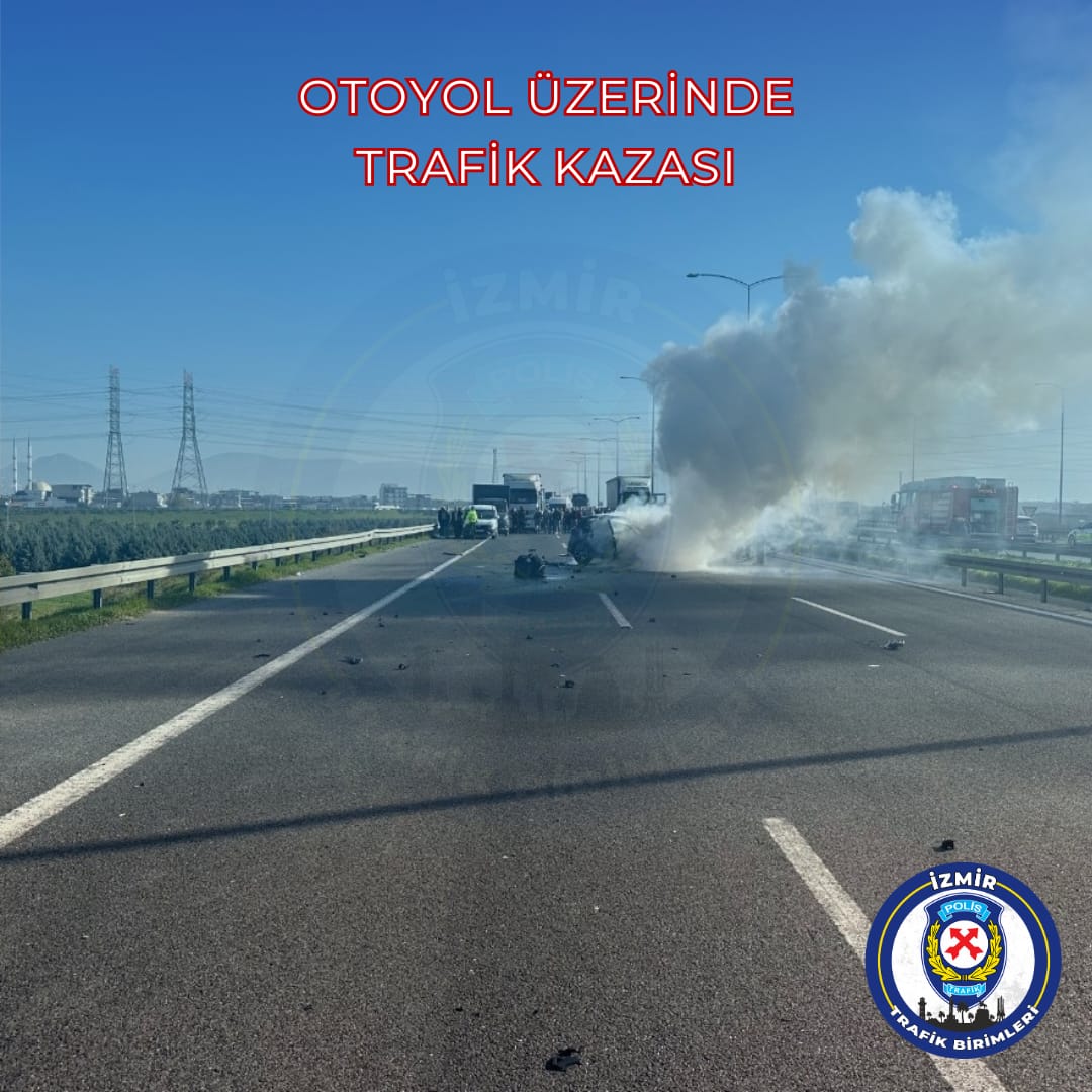 İzmir'de korkunç kaza: Otomobil alev aldı!