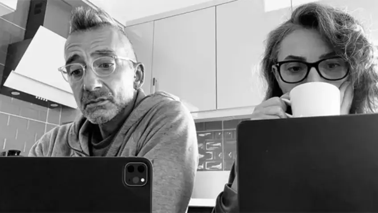 Yangın Faciası Ünlü Oyuncu Eşiyle Ölümden Döndü!