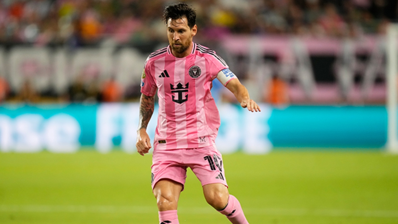 Yılın En Çok Kazanan Futbolcuları Belli Oldu Ronaldo'nun Aldığı Rakam Dudak Uçuklattı (1)