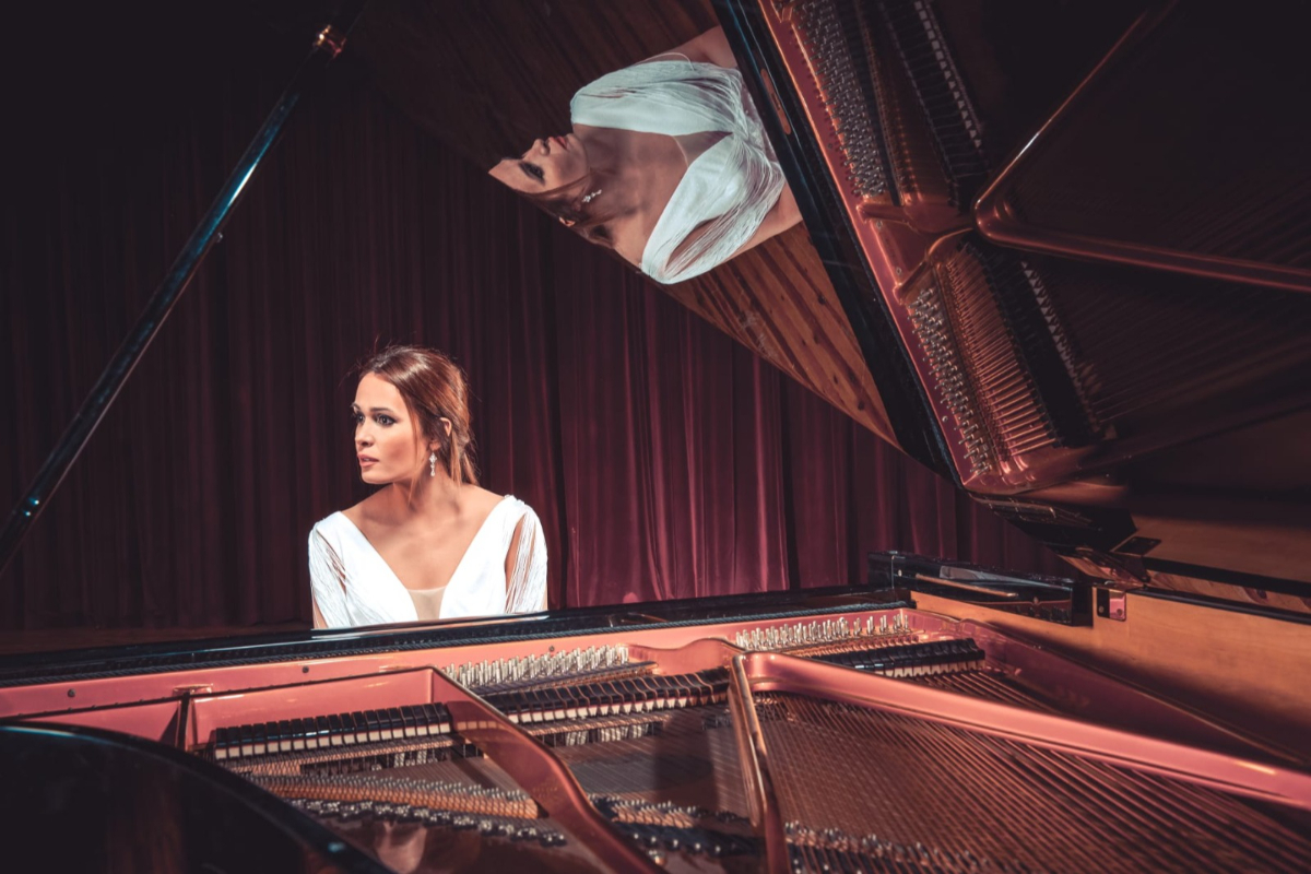 İzmir'den dünyaya uzanan başarı: Ezgi Serim caz vokal dalında birinci oldu