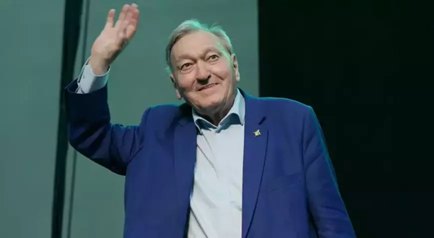 Bilim ve kurgunun tam ortasında bir yazar: Erich von Daniken kimdir?