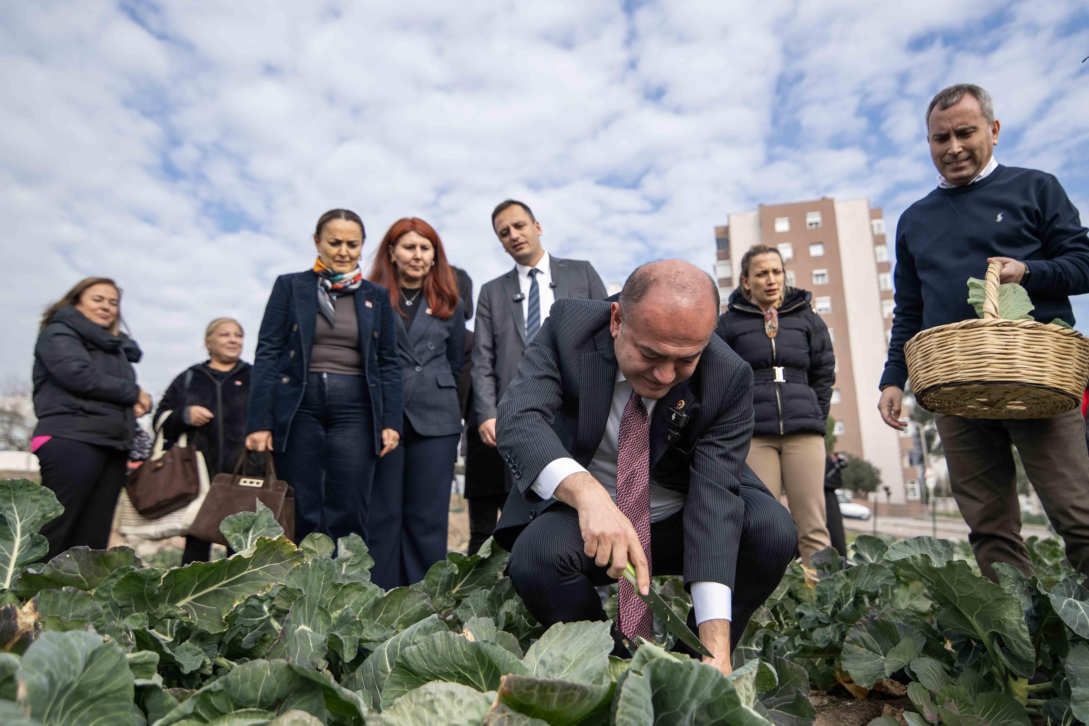 Karabat’tan Bornova’ya övgü: Sosyal belediyeciliğin en güzel örnekleri!