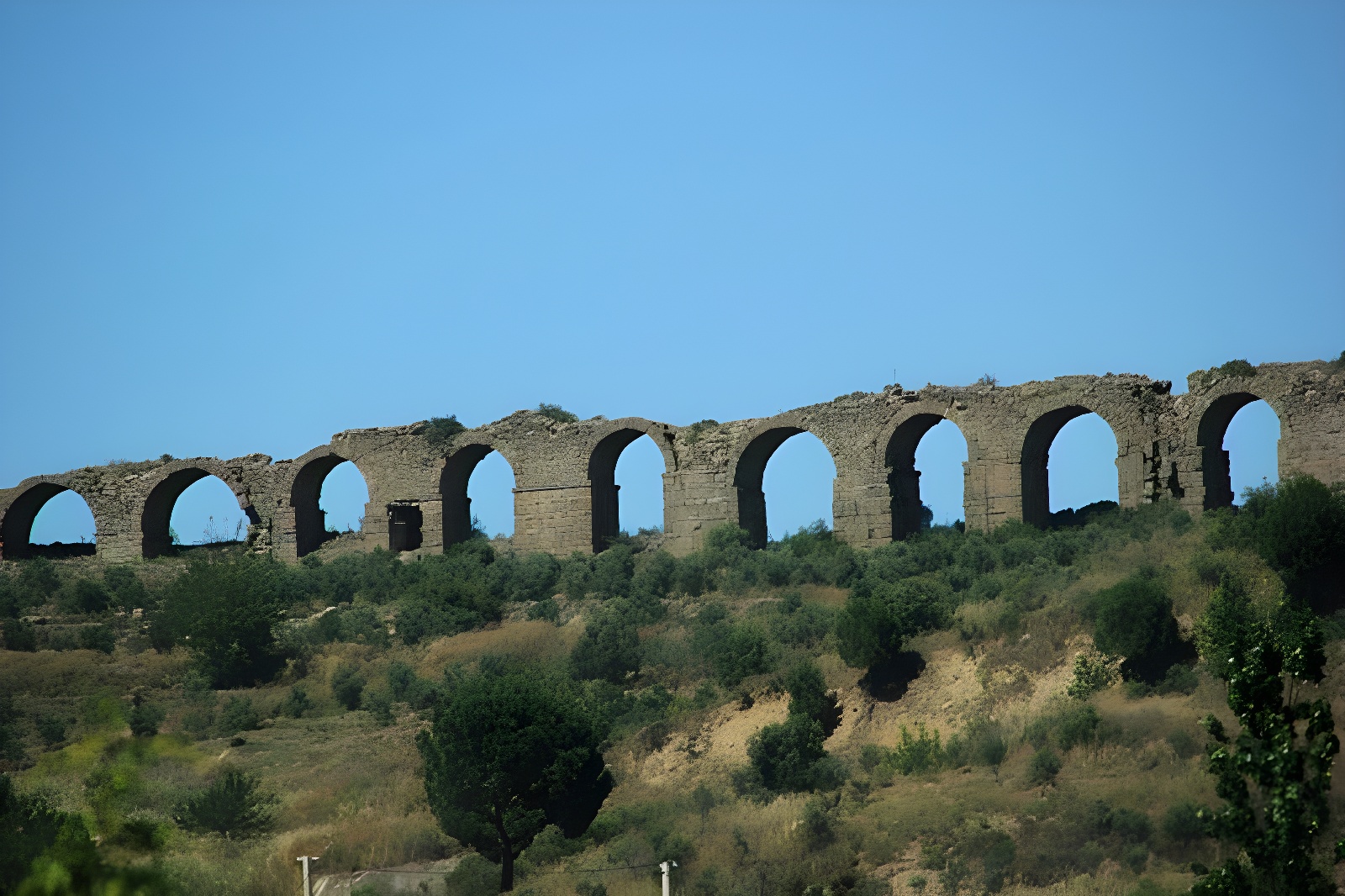 Bergama Su Kemerleri görenleri büyülüyor! Antik dünyanın mühendislik harikası 2 bin yıldır tarihe meydan okuyor