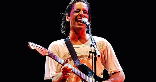 Dinlerken kendinizden bir parça bulacaksınız: Her notada gerçek bir hikaye saklı