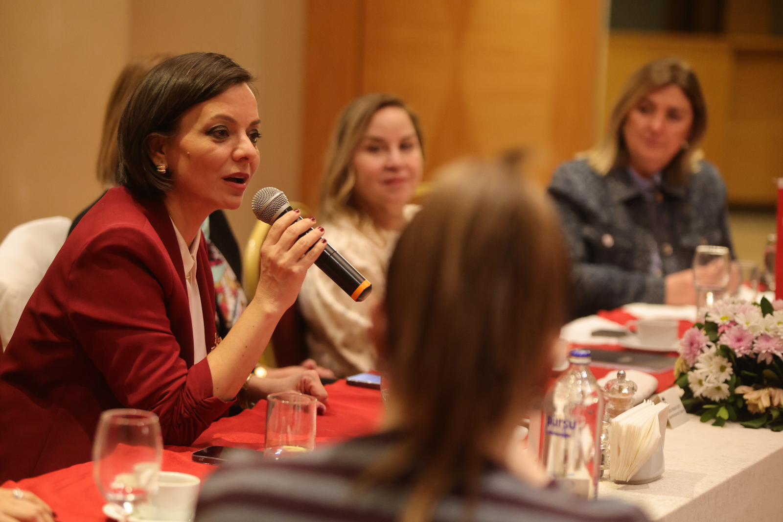 Başkan Kınay: Bu karanlıktan çıkacak gücü de yine kadınlar yaratıyor!
