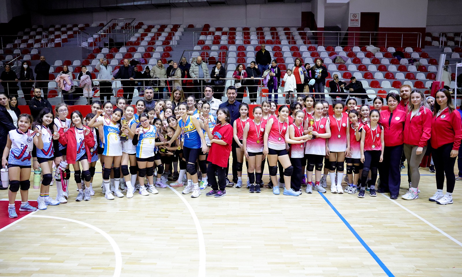 Bayraklı Çocukları Ve Gençleri Sporla Tatili Dolu Dolu Geçirdi (2)