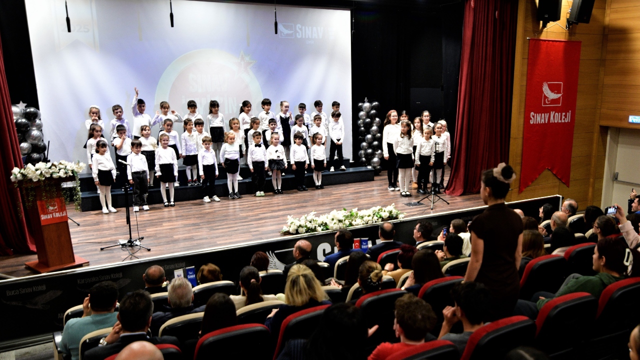 Bornova Eğitim Desteğinde Zirvede Öğrencilerden Anlamlı Ödül