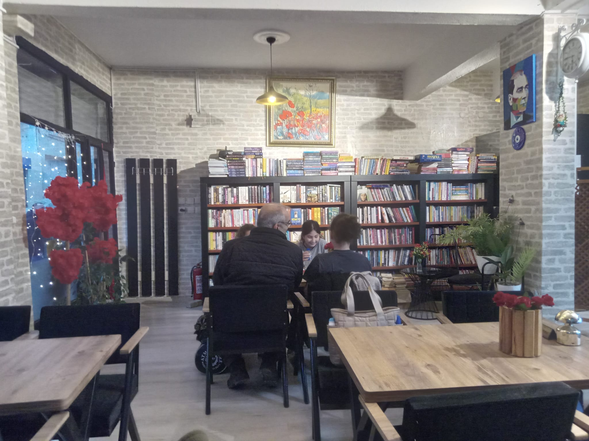 Çınartepe’de sessiz devrim: Mathilda Kitap Kafe
