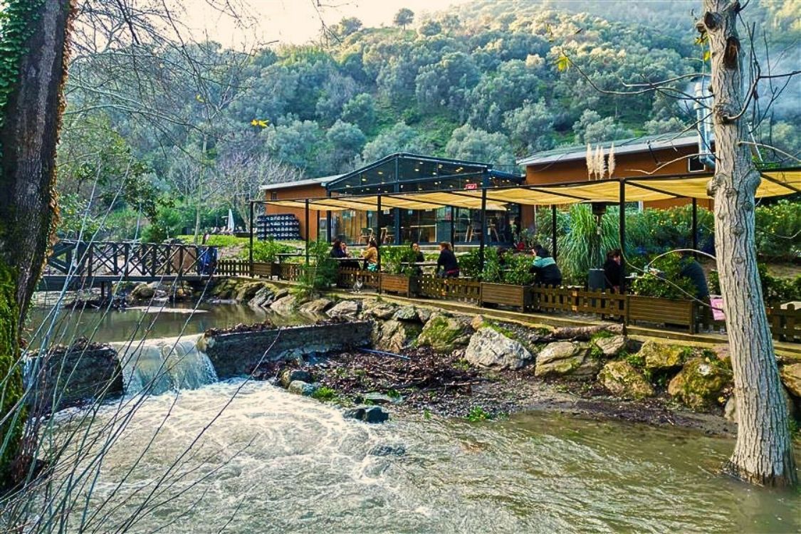 Ormanın içinde hafta sonu kahvaltı yapmak isteyen İzmirlilerin uğrak adresi