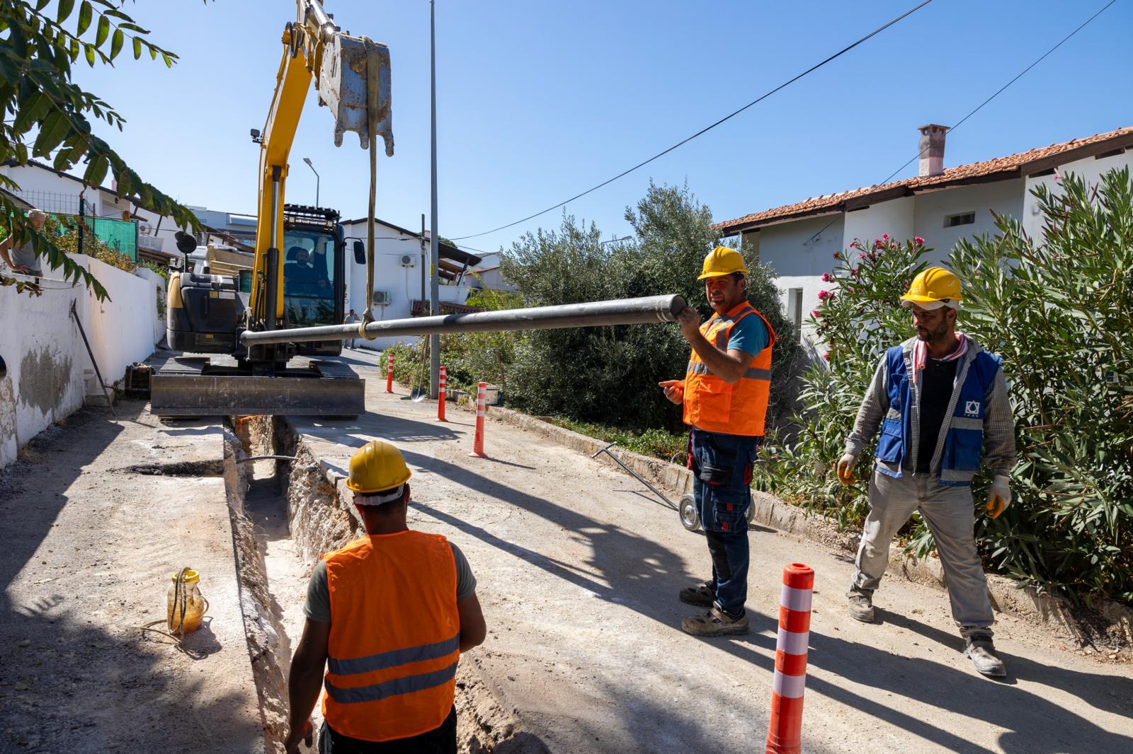 İzmir'in turizm merkezi Çeşme'nin içme suyu altyapısı yenilendi-1
