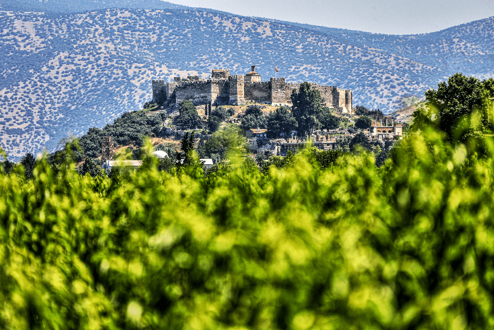 Giden Bir Daha Dönmek Istemiyor İzmir’in Saklı Koylarından Antik Kentlerine Rüya Gibi Rehber